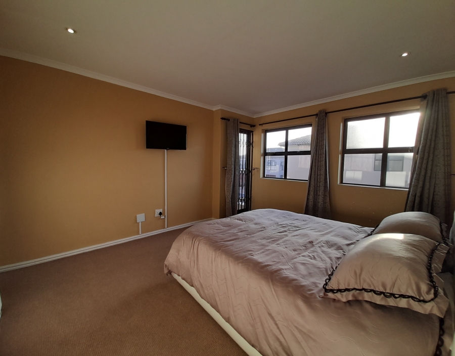 To Let 3 Bedroom Property for Rent in Big Bay Western Cape